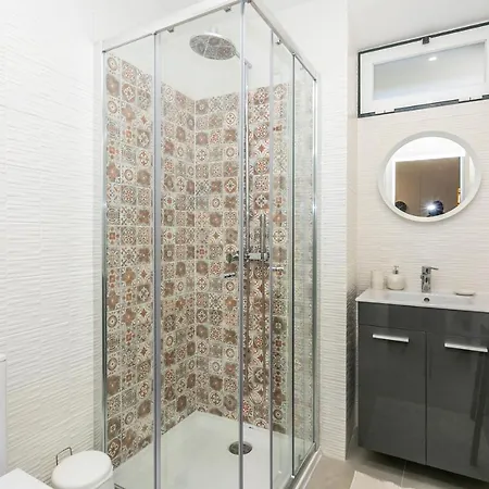 아파트 Lively 2 Bedroom In Iconic Alfama! *