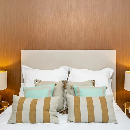 Lively 2 Bedroom In Iconic Alfama! 리스본